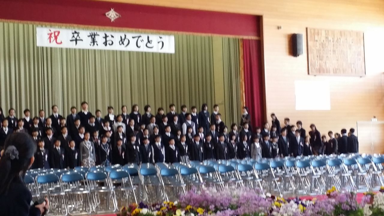 桑原小学校の卒業式 松山市会議員 清水なおみの元気日記