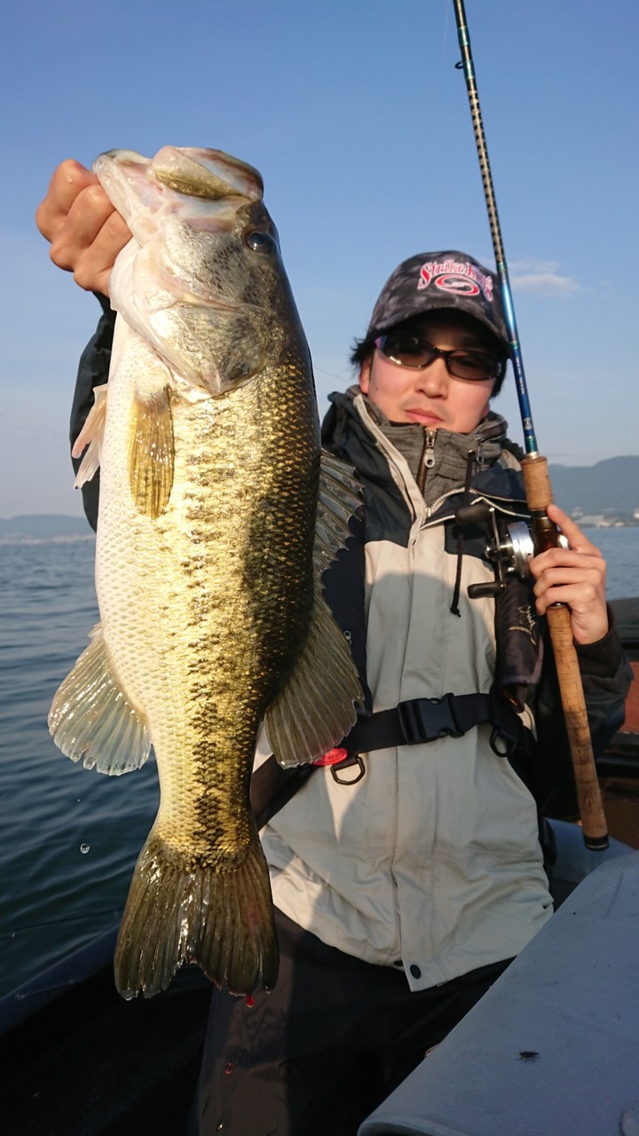 Gw最終日 ベタ凪 強風 バスエネミーのフリーリグで40up 4 下敷領のええやん 琵琶湖バスフィッシングガイド