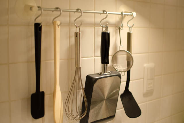 キッチンツールの収納は無印良品のs字フックとタオルハンガーで十分 Shimotsu 252