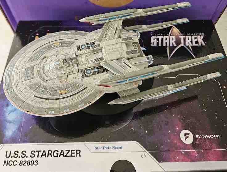 U.S.S.ファラガット、到着！ : SFプロップ・ミュージアム