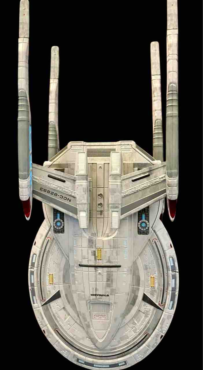 U.S.S.スターゲイザー、到着！ : SFプロップ・ミュージアム
