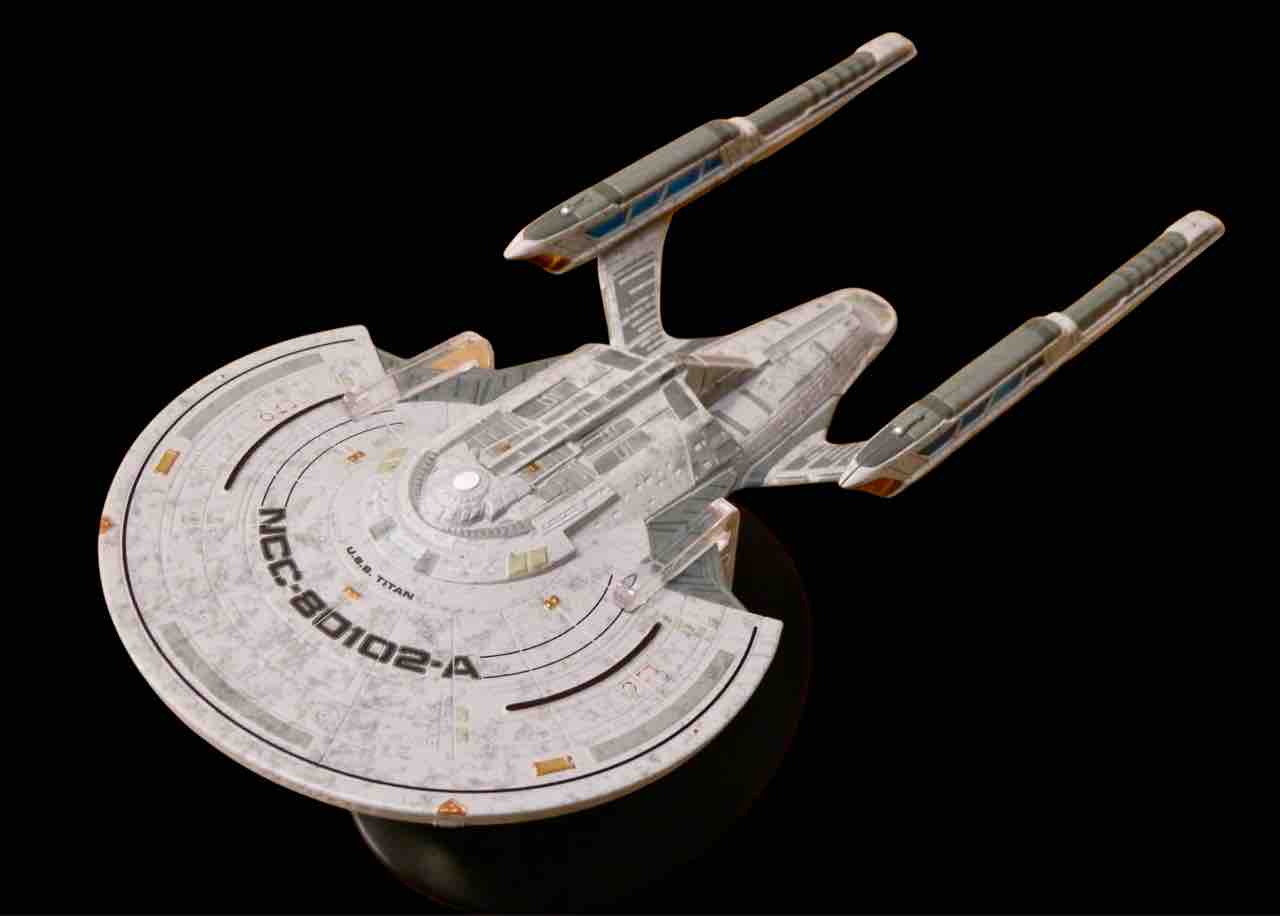新品同様 U.S.S.タイタン、到着！ SFプロップ・ミュージアム : SF・ファンタジー・ホラー