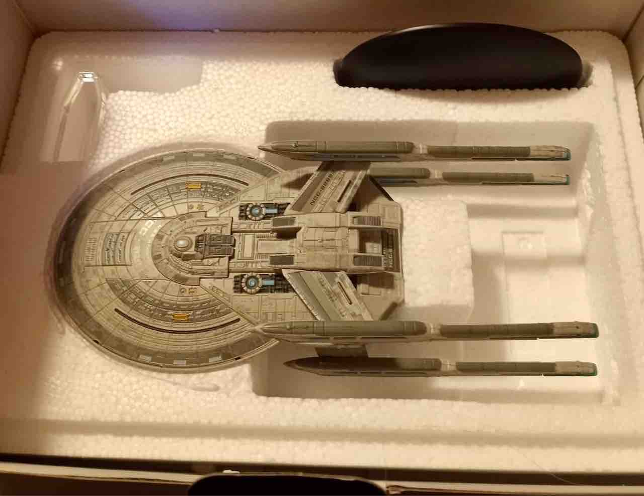 U.S.S.スターゲイザー、到着！ : SFプロップ・ミュージアム