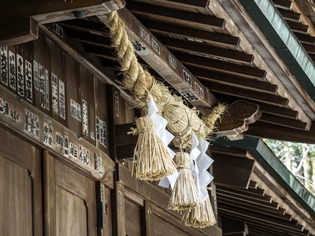 �������9