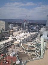 会場の窓から