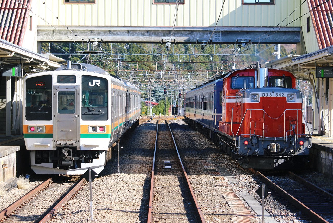 信越本線 1-6（横川駅 試9134レ DD51 897 + 12系客車 + DD51 842