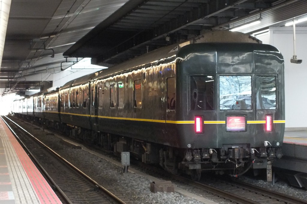 トワイライトエクスプレス 大阪駅（トワイライトエクスプレス EF81 44） : 新鶴見通信