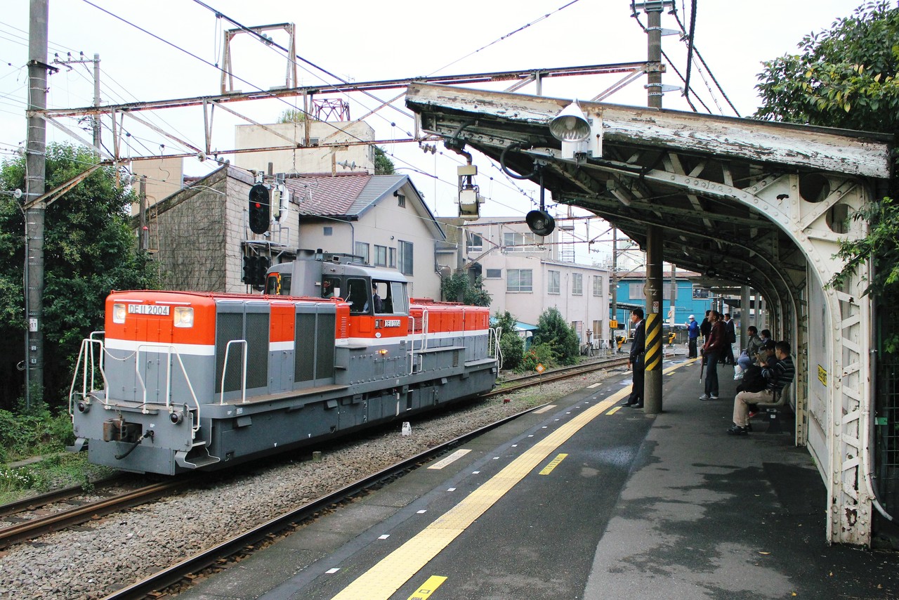 鶴見線50-4（昭和駅 臨単8151 DE11 2004） : 新鶴見通信