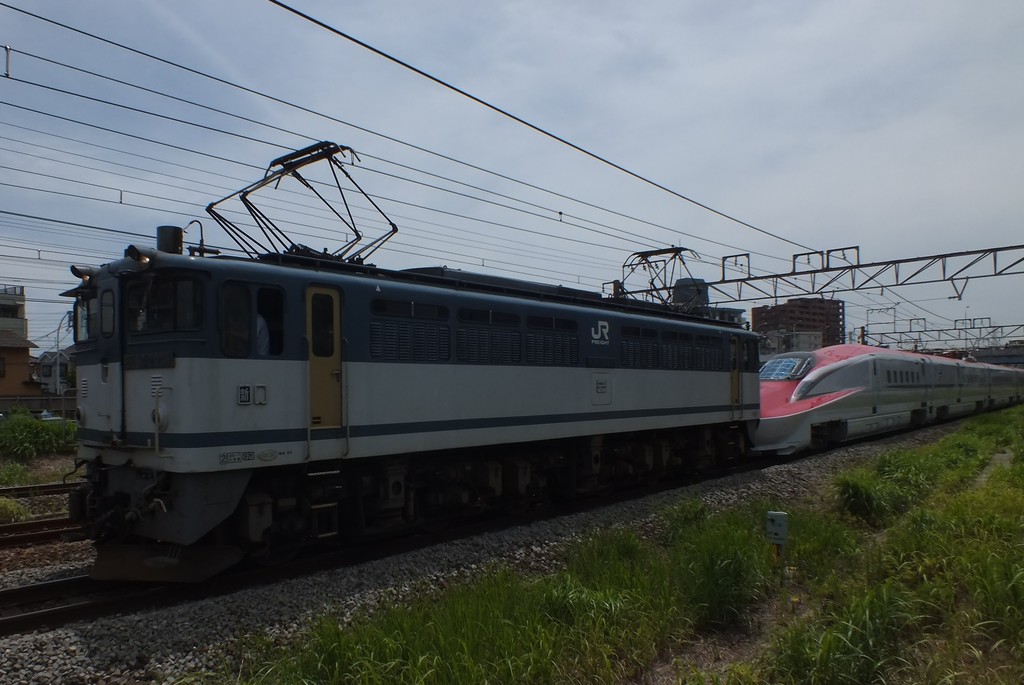 新鶴見界隈132-1（秋田新幹線 E6系Z9編成 甲種8860レ EF65 2036