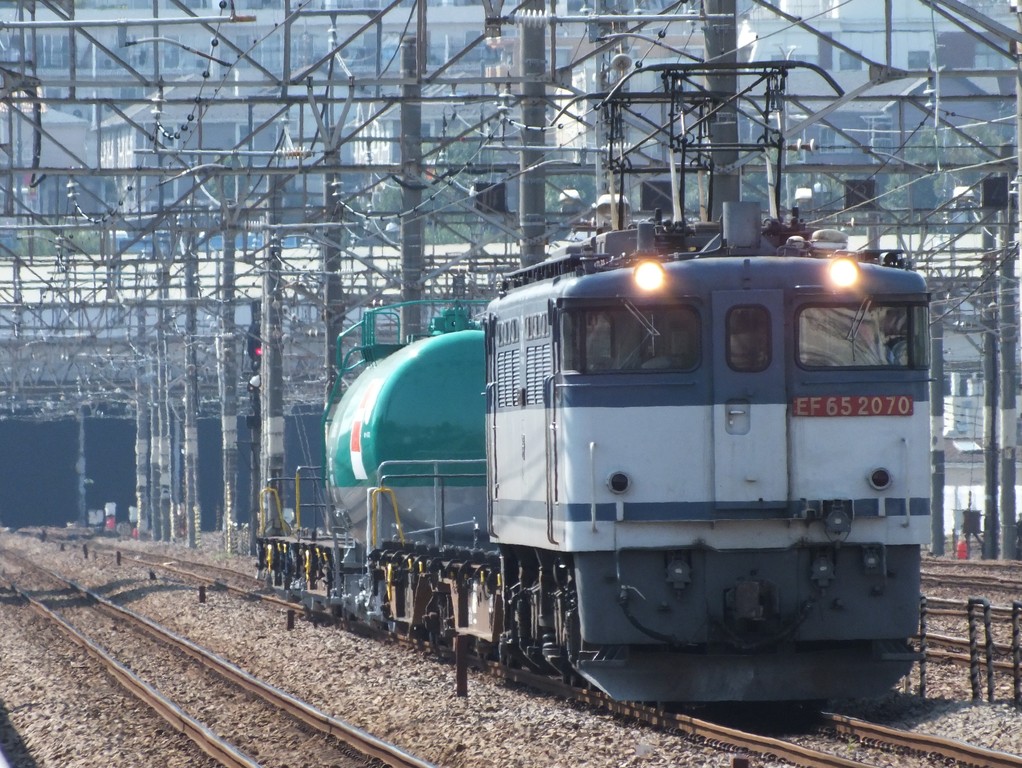T 東京マルイ 山手線 EF65 20系客車 コンテナ車両 T 東京マルイ 山手線 EF65 20系客車 コンテナ車両 Amazon | 東京