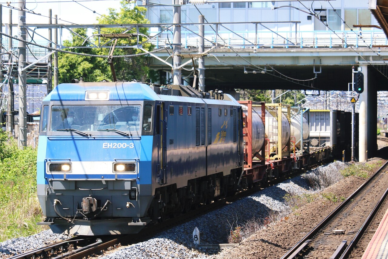 新鶴見界隈919-1（単3086レ EF66 27, 2088レ EH200-3） : 新鶴見通信