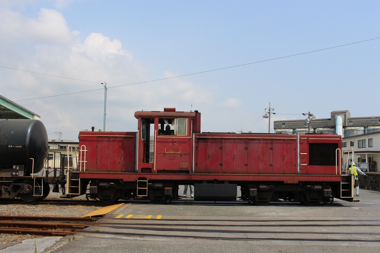 四日市界隈 2-2（太平洋セメント四日市出荷センター専用線） : 新鶴見通信