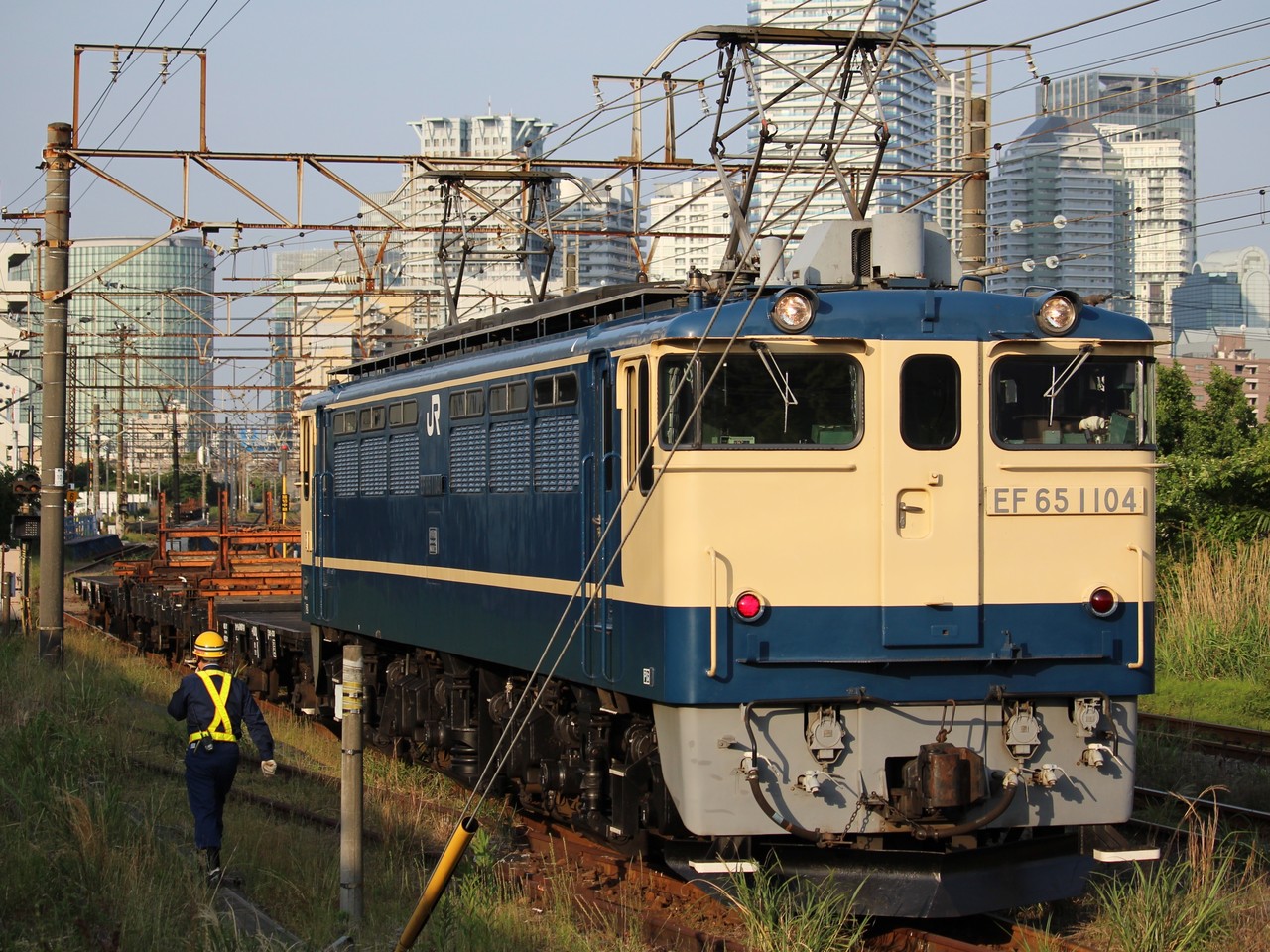 高島線界隈24 2 東高島駅 Ef65 1104 新鶴見通信