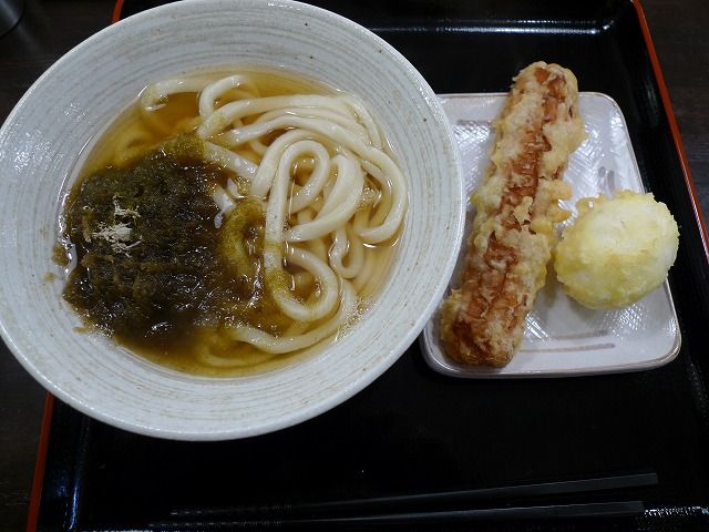 おにやんま新橋店 温かけうどん とろろ昆布 ちくわ天 半熟玉子 新橋ランチ日記