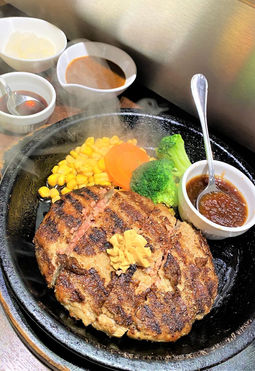 いきなりステーキ ワイルドハンバーグ300g 和風おろし スパイシーカレーソース 新聞は永久に不滅です オーナー編 いきなりステーキ ワイルドハンバーグ300g 和風おろし スパイシーカレーソース 新聞は永久に不滅です オーナー編