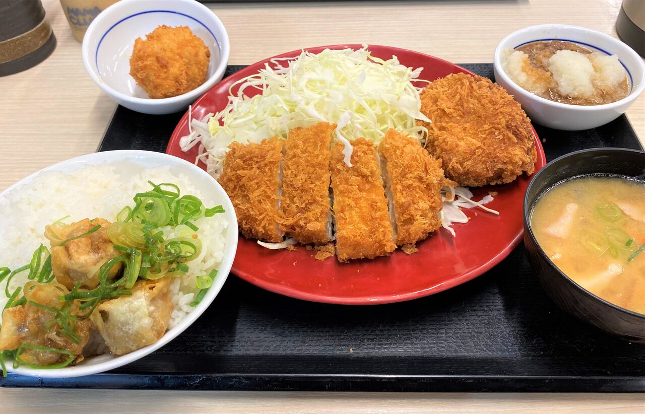 かつや ロース メンチカツ定食 ポテトコロッケ おろしポン酢 焼売ご飯 新聞は永久に不滅です オーナー編