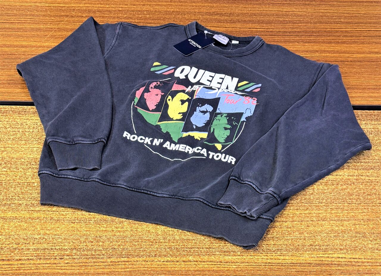 GU】ウォッシュドスウェットプルオーバー QUEEN : 新聞は永久に不滅 