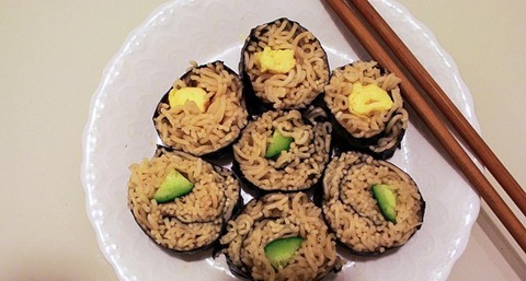 instant-noodle-hack-maki
