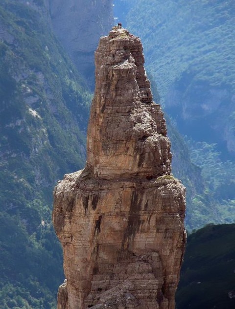 crazy-goats-on-cliffs-18