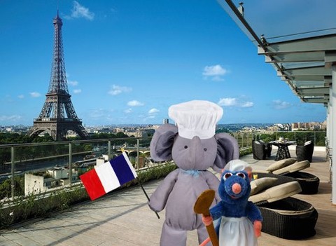 lost-toy-elephant-travels-around-world-photoshop-battle-17