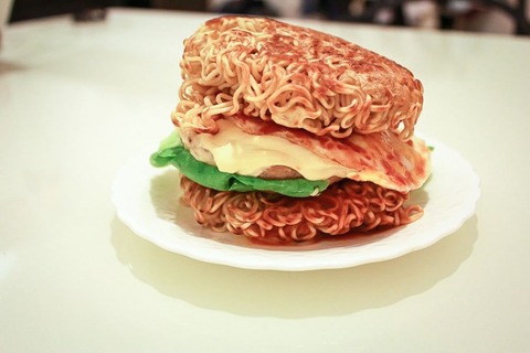 instant-noodle-burger-hack-500