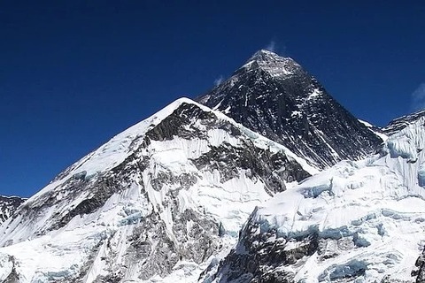 mount-everest-5295184__340