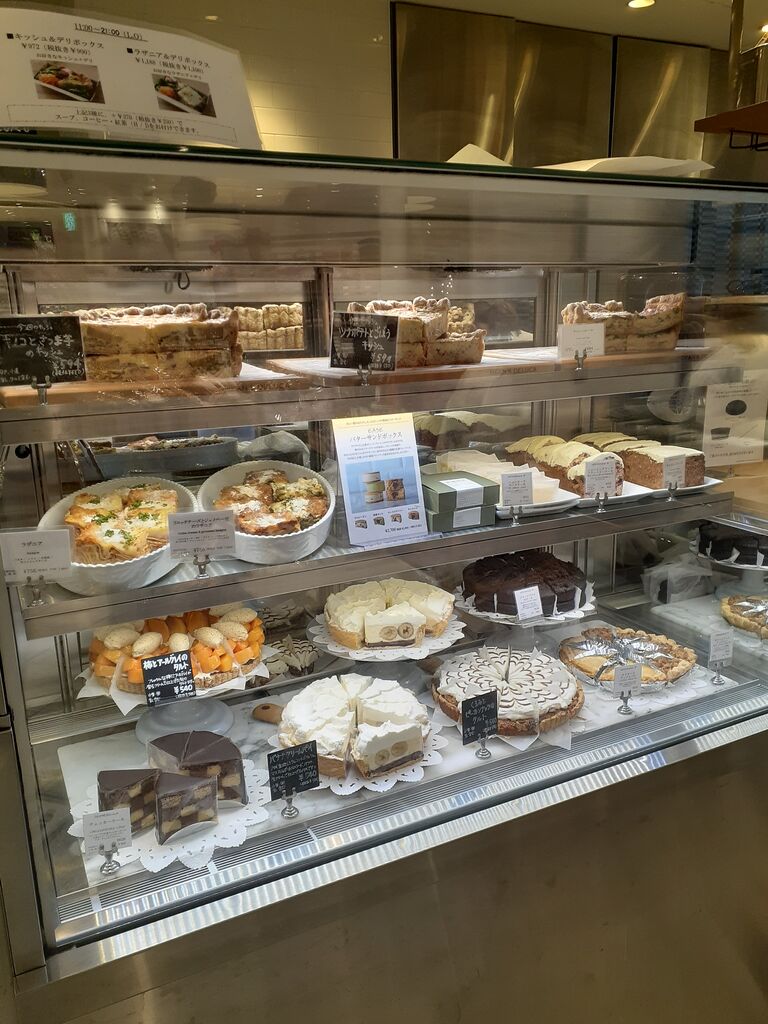 ディーンアンドデルーカ 季節のケーキメニュー 人気の売れ筋商品は 今日は何食べる 全国お土産日記