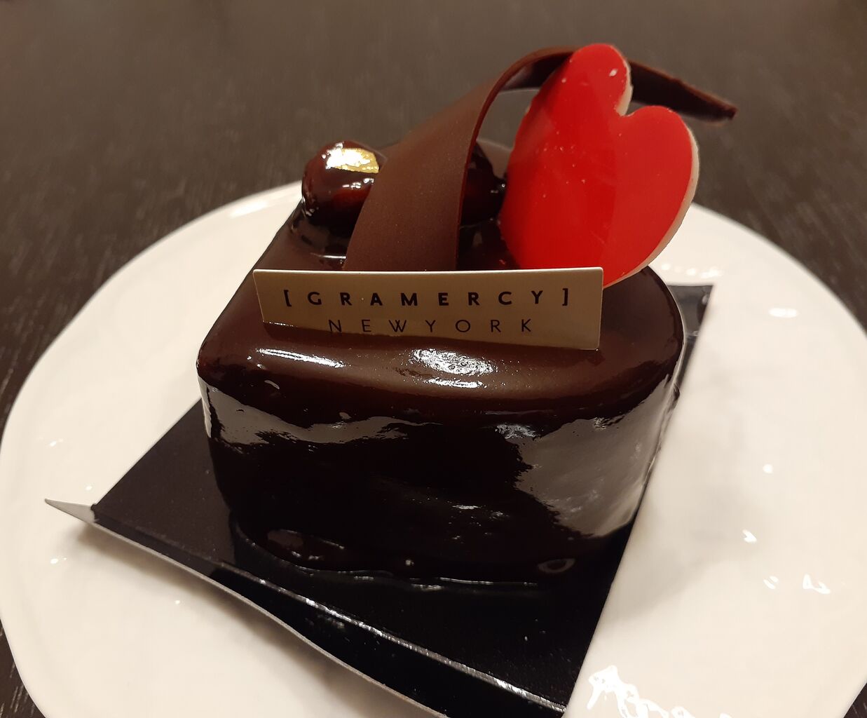 グラマシーニューヨーク バレンタイン限定ケーキ エナ スイート ホワイト 今日は何食べる 全国お土産日記