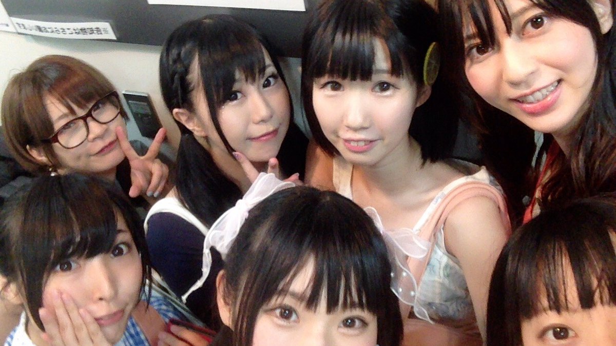 今日の出演メンバーみんなでぎゅーっとなって自撮りしたのでした シャイン速報局 アニメ声優まとめ 今日の出演メンバーみんなでぎゅーっとなって自撮りしたのでした シャイン速報局 アニメ声優まとめ