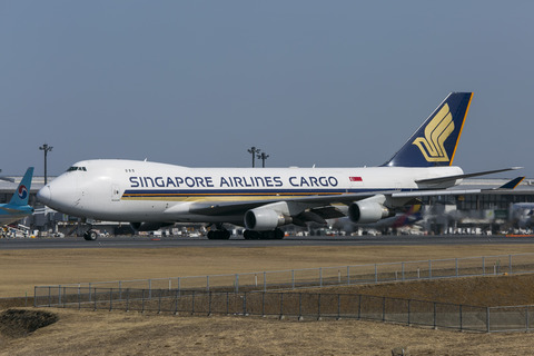Singapore Airlines Cargo:Boeing 747-412F:SCD(9V-SFO)-0864