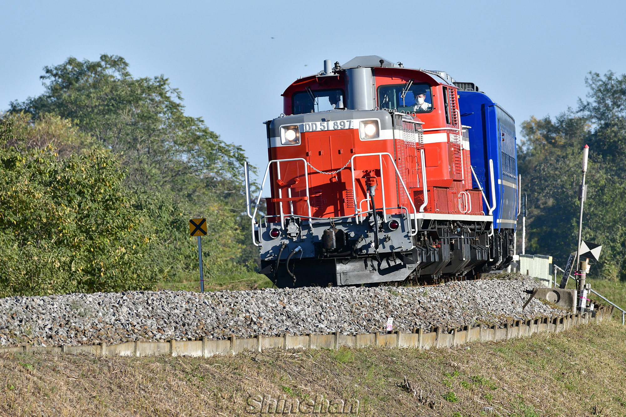 （7月迄）DD51+D51+12系客車セット 八高訓練 DD51 888 + オヤ12 1 + DD51 897 2018.10.30 : しんちゃん日記