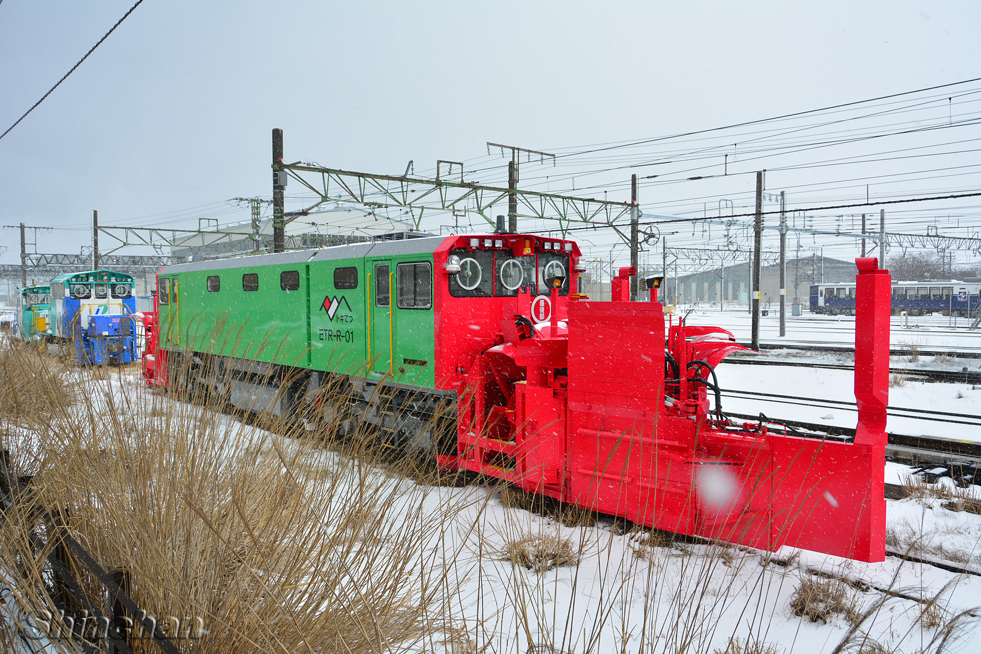 しんちゃん日記:祝！えちごトキめき鉄道 スタート！ ETR-R-01 ( ENR1000 )