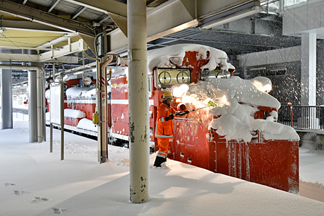 ɹå ɹå 411 DE15 1541 Japanese Snow Plow Train 2658