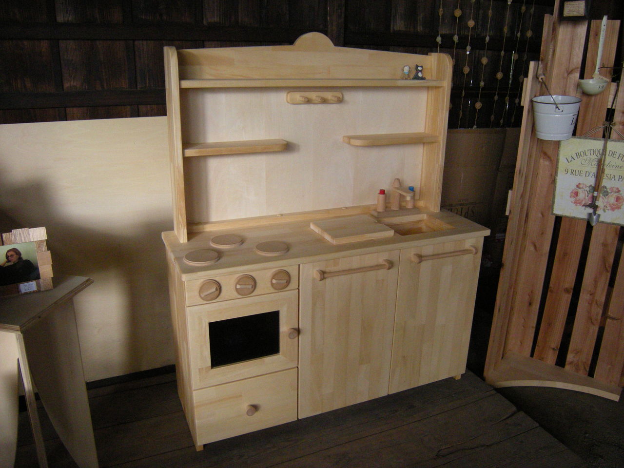 こどもキッチンのお引っ越し シン木工舎と雑貨トントンのブログ