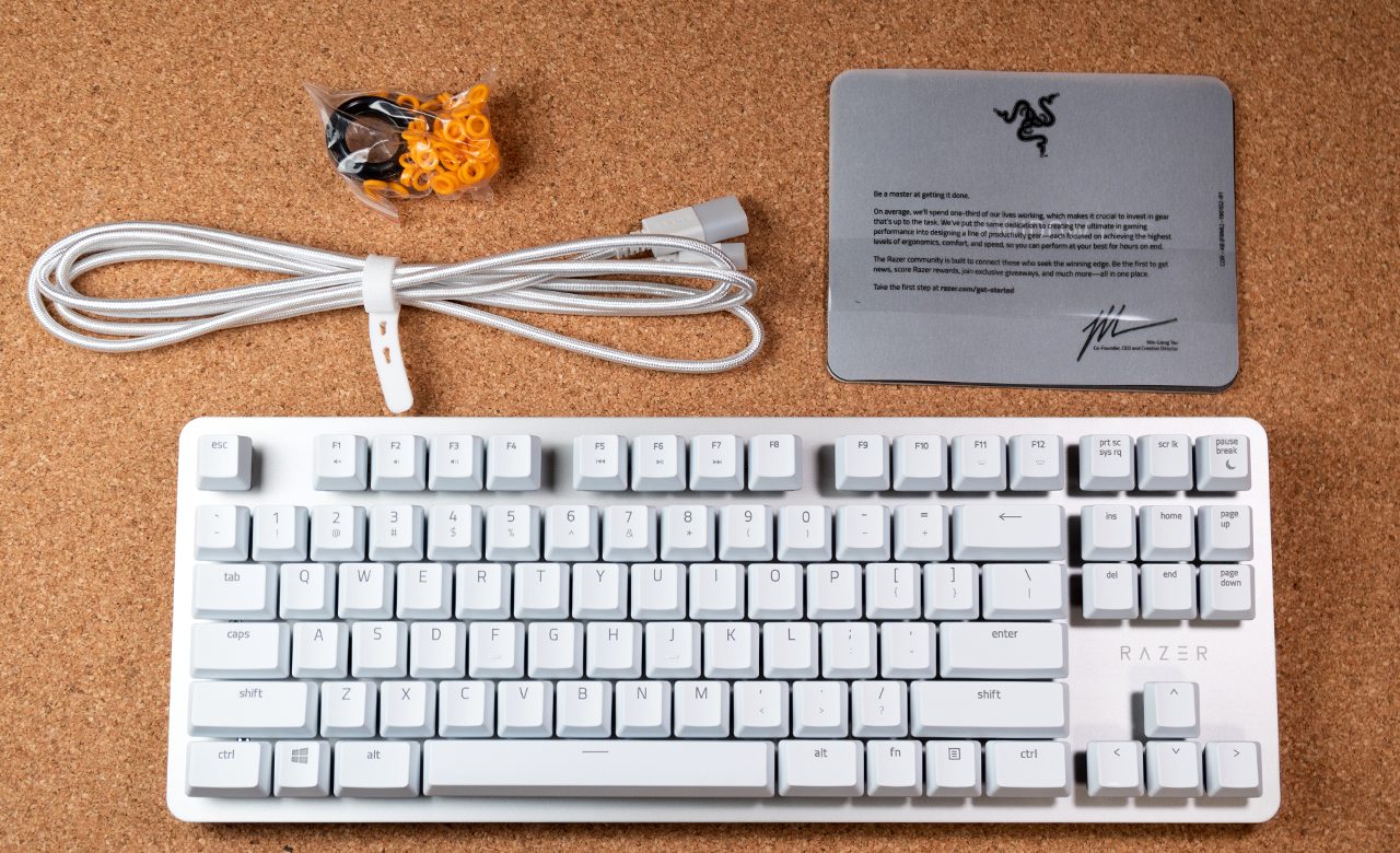 静音オレンジスイッチ搭載の Razer Blackwidow Lite Mercury White レビュー おshinoブ