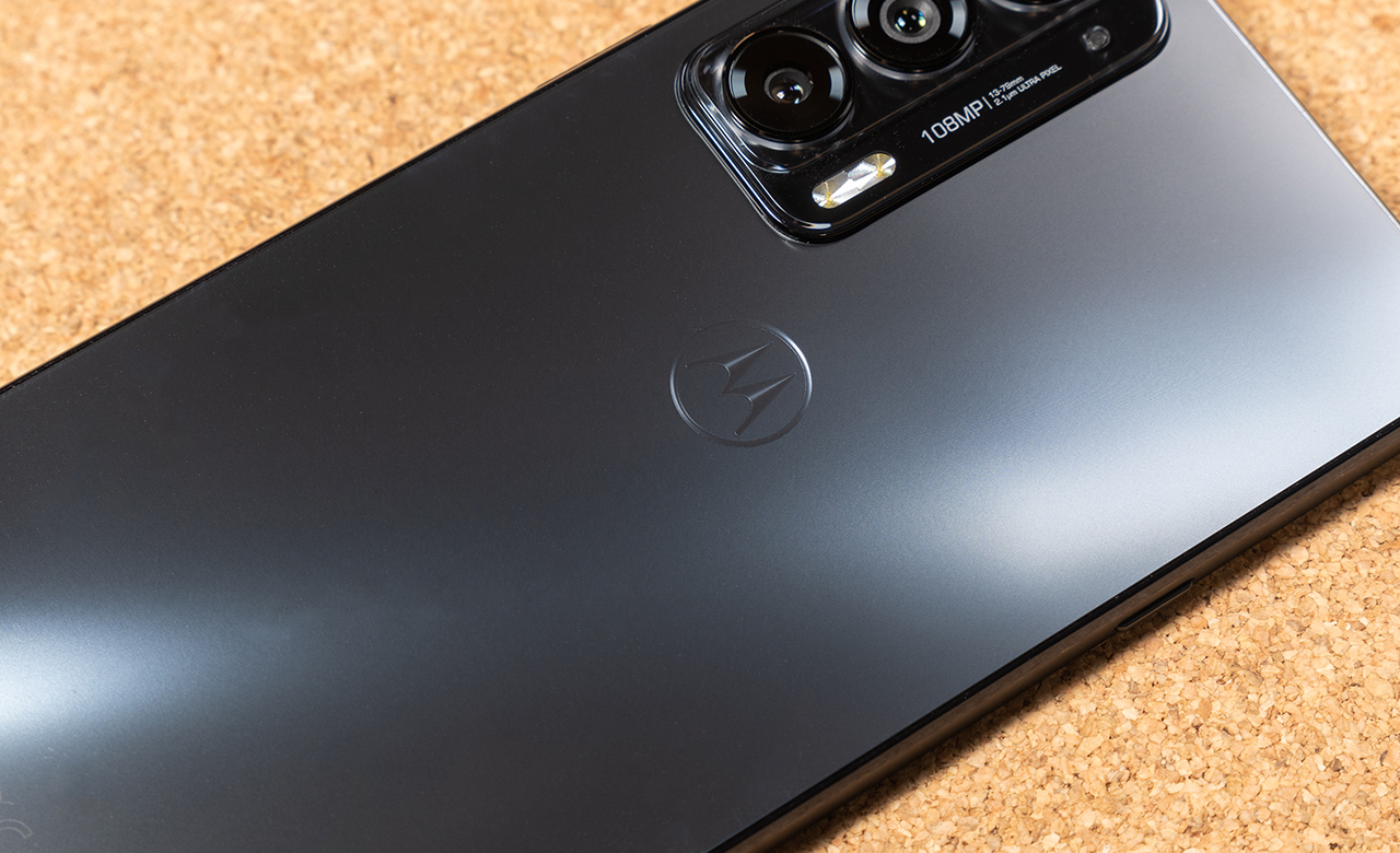 motorola edge 20 レビュー 第1回：大画面で超軽量、144Hzで5万円切り