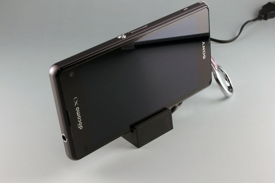 XperiaZ1fブラック(充電スタンド付)