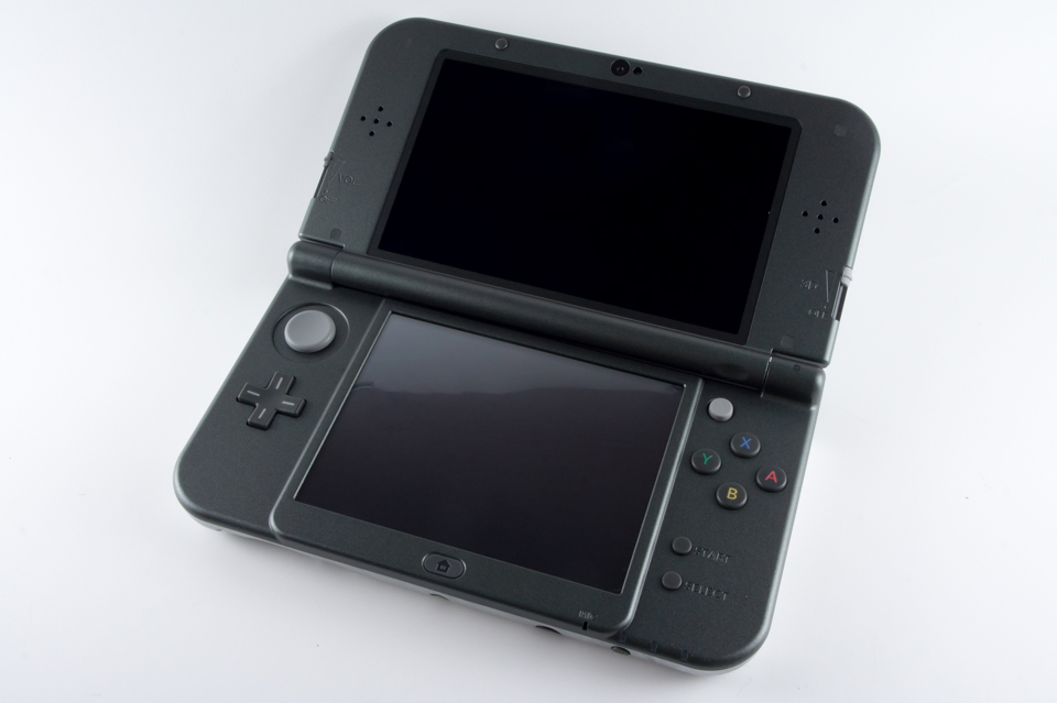 New ニンテンドー3DS LL モンスターハンター4G 筆頭ハンター 仕様 ...