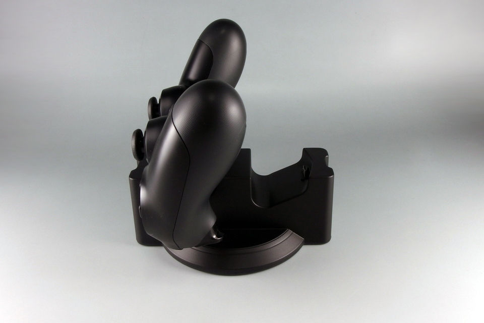 PlayStation4本体【コントローラー×2➕充電スタンド付き】ダークソウル PlayStation4本体【コントローラー×2➕充電スタンド付き】ダーク