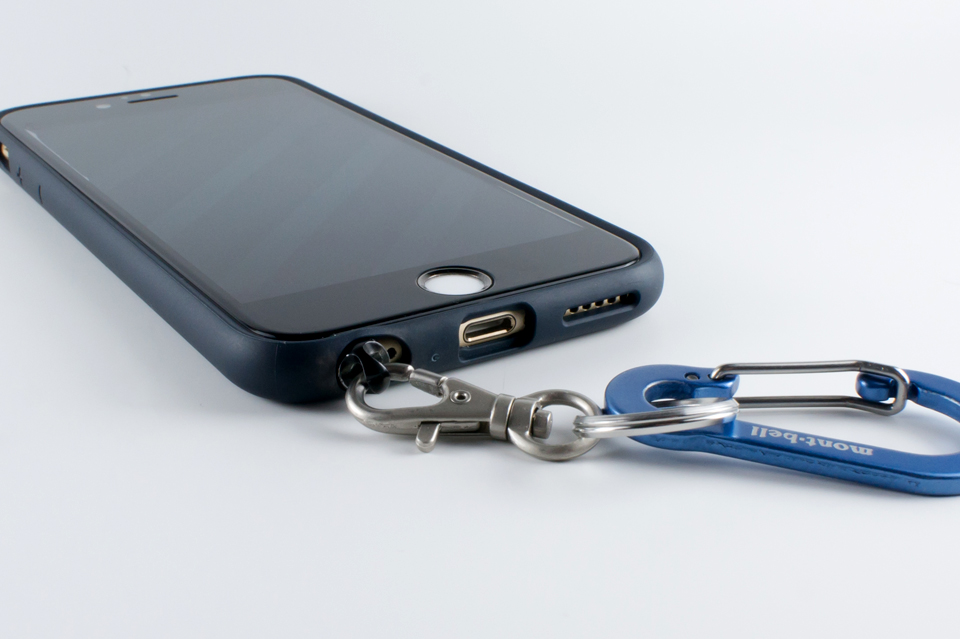 Iphoneにストラップが装着可能になる Pluggy Lock がプチバージョンアップ おshinoブ Iphoneにストラップが装着可能になる Pluggy Lock がプチバージョンアップ おshinoブ