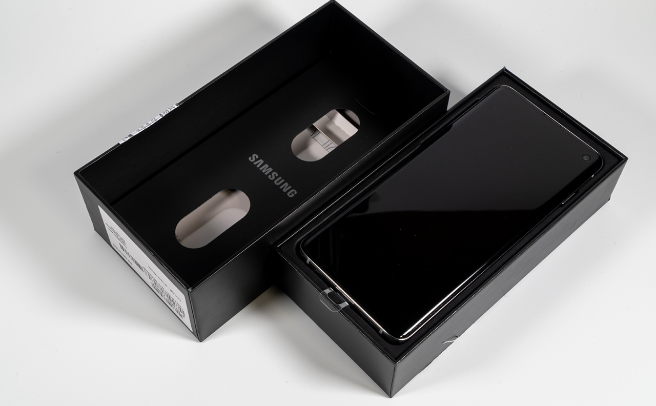 Galaxy S10 本体 + 付属品　箱あり Galaxy s10 箱 付属品 美品 - メルカリ