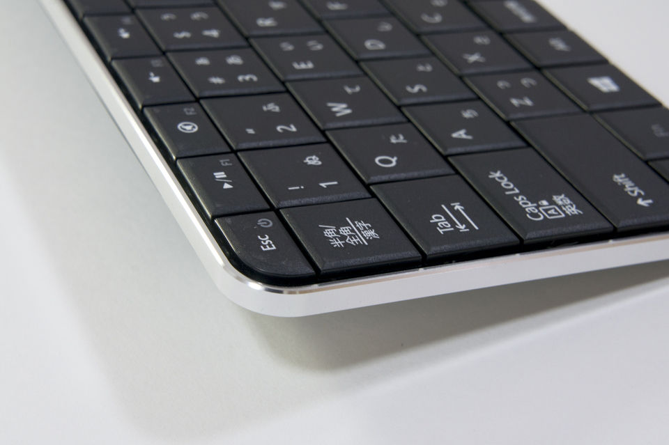 Microsoft キーボード　 Bluetooth対応　U6R-00022 Amazon.co.jp: マイクロソフト キーボード Bluetooth対応