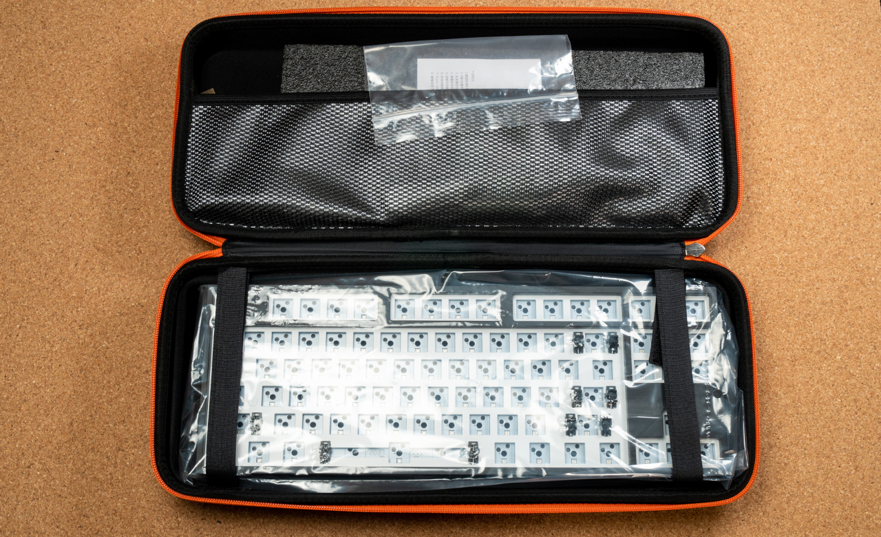 テレワーク環境改善計画 キーボード編 その5 もはや鈍器 1 5kg超えのヘビー級キーボード Heavy Shell Barix Tkl Rgb レビュー おshinoブ