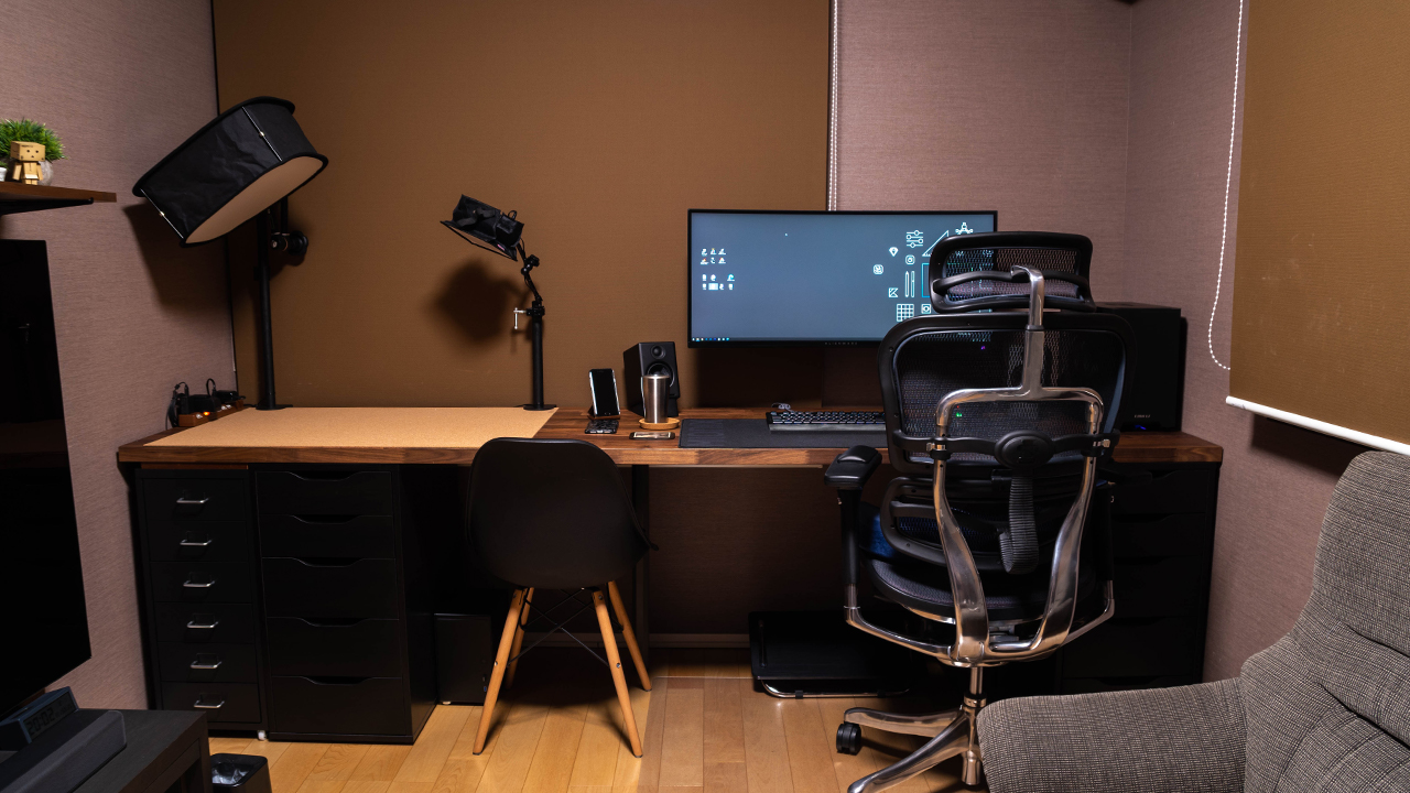 六畳間の短辺にジャストフィット！ IKEAのKARLBYとALEXで作る