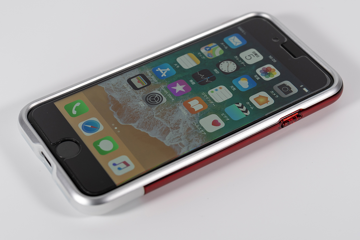 Imac G3と初代iphoneを再現した Spigen 限定版 Iphone 8用ケース
