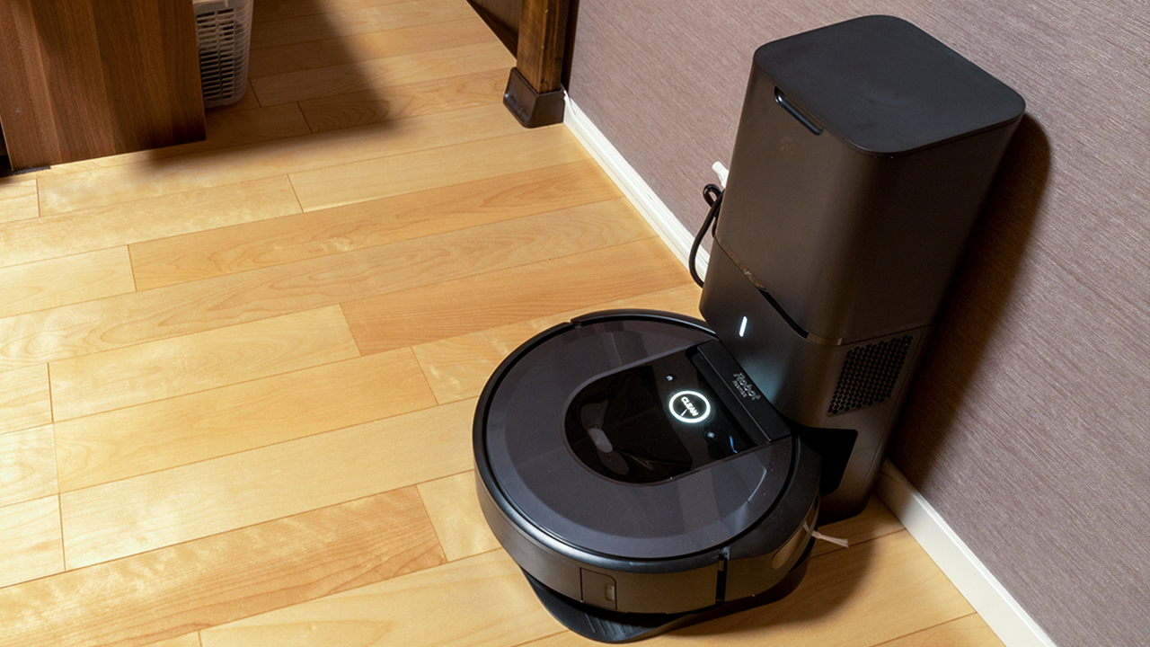 ルンバi7+ モニターレビュー 第1回：人生初のロボット型