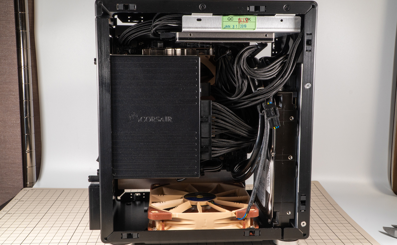 オシャレなPC部屋を目指して ― 小型なセカンドPCを自作で組んで