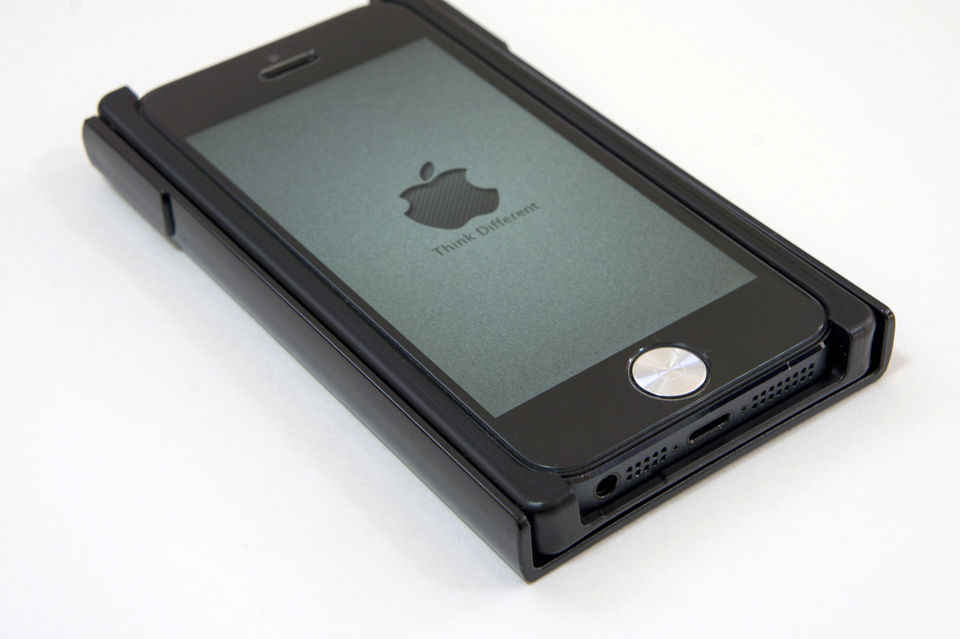 バタフライナイフみたいなiphoneケース Trick Cover For Iphone 5 レビュー おshinoブ
