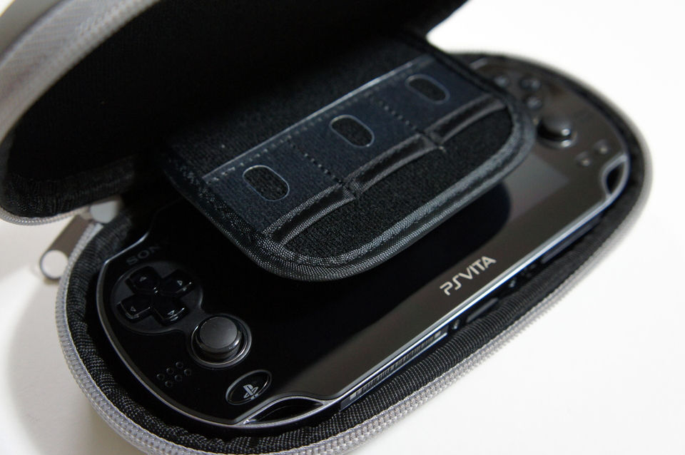 HORI ハードポーチ for PlayStation Vita レビュー : おShinoブ