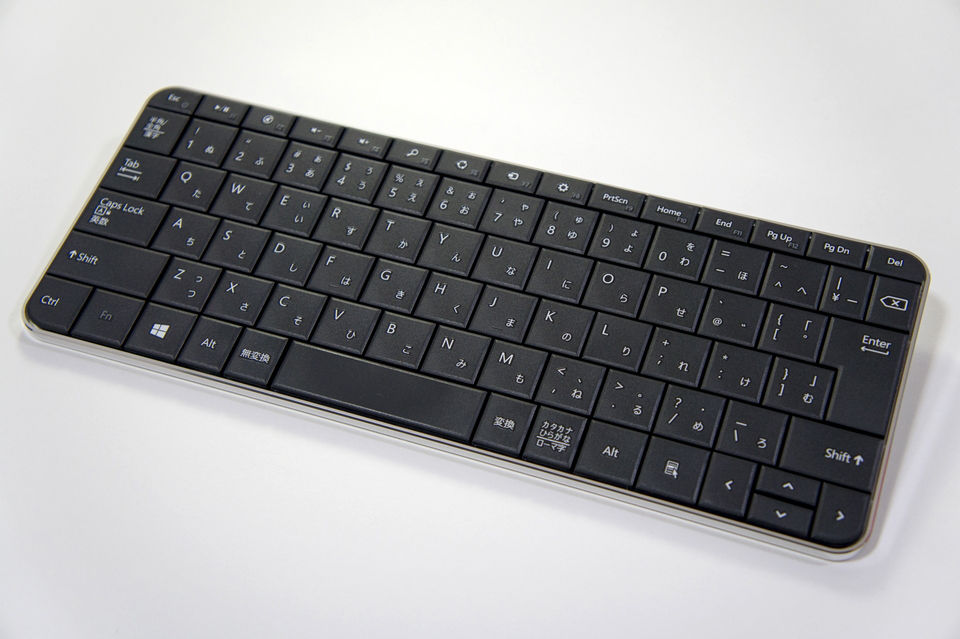 Microsoftの小型Bluetoothキーボード Wedge Mobile Keyboard U6R